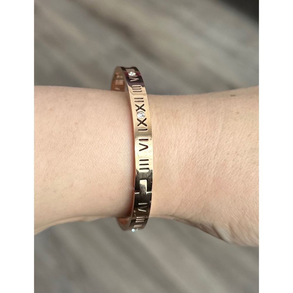 🆕 Rose Gold Crystal Roman Numeral Bangle Bracelet
